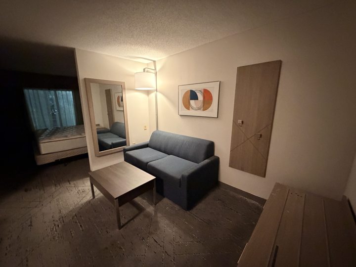 Guest suite furnishings and interior wall finishes